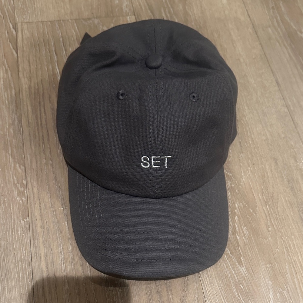 SET Active Black Baseball Cap with White Embroidery